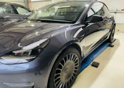 Elektroauto Tesla Lackaufbereitung