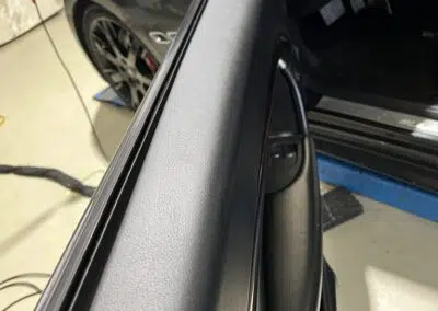 Maserati Türverkleidung repariert